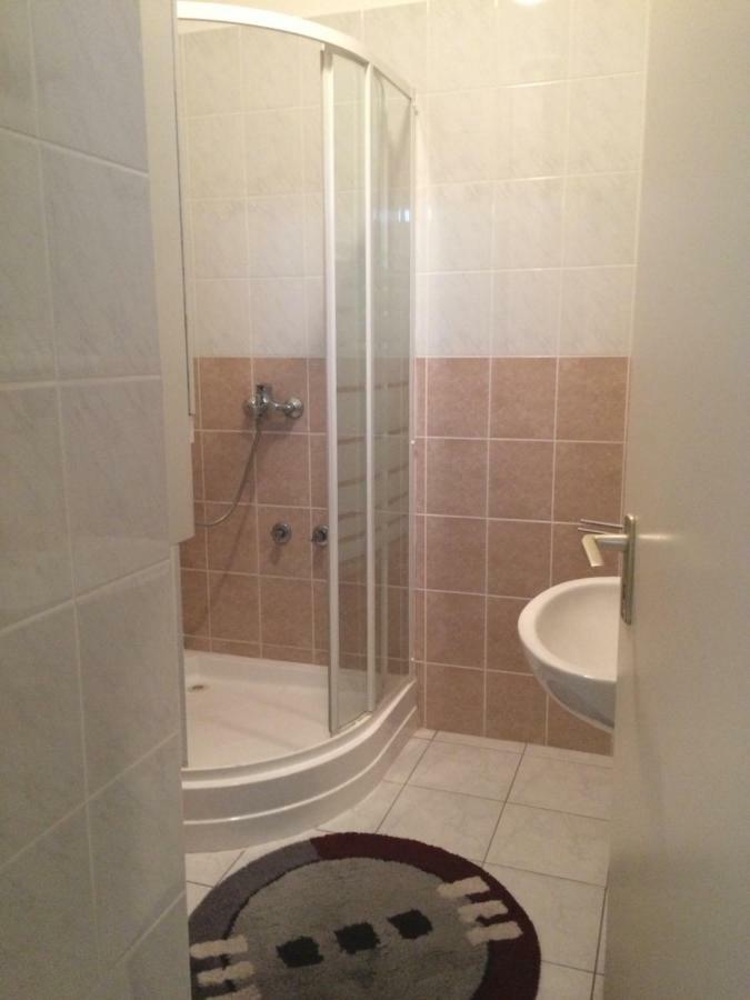 Rehab Apartment เฮวิซ ภายนอก รูปภาพ